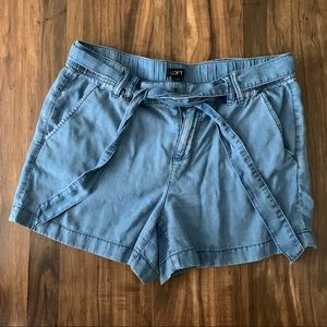 Loft Chambray short